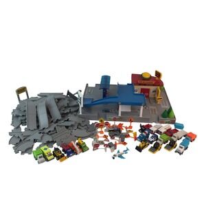 Driven by Battat Pocket Series Playset Lot Micro Vehicles Tracks Signs